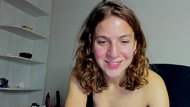 Snapshot of lost_moon chatting on 10-11-25, 05:58 lost moon online show from 10-11-25, 05:58