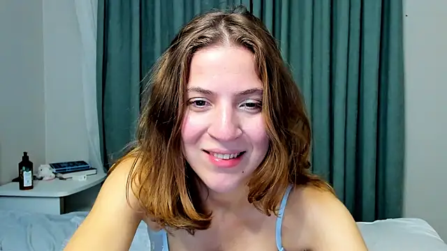 Snapshot of lost_moon chatting on 10-16-25, 09:23 lost moon online show from 10-16-25, 09:23