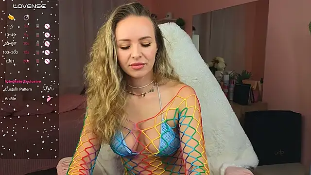Snapshot of Hloya_Mei chatting on 09-22-25, 11:22 Hloya Mei online show from 09-22-25, 11:22