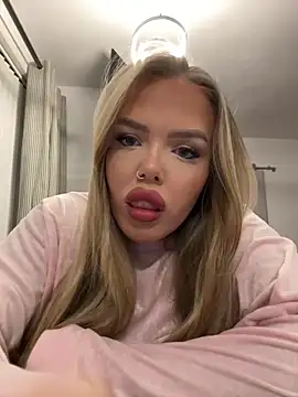 prettycocomae online show from 03-07-26, 09:42