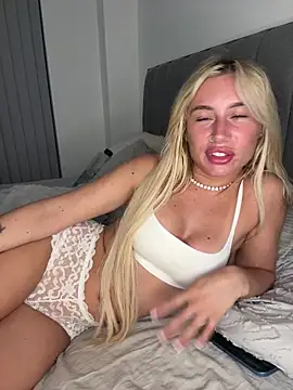 SexySaraxxoo online show from 06-16-26, 09:26