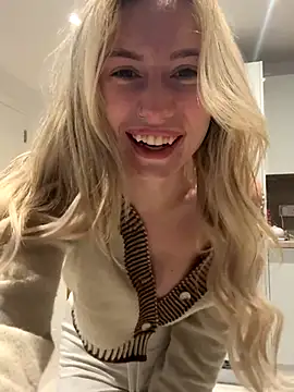 SexySaraxxoo online show from 12-21-25, 12:07