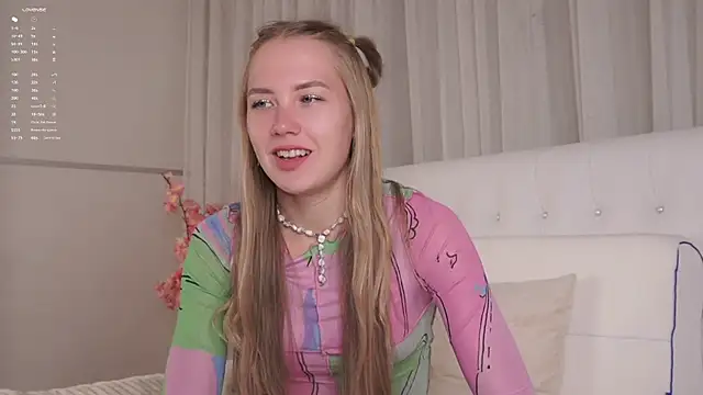 AlbaMesick online show from 09-24-25, 11:39