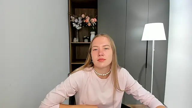 AlbaMesick online show from 09-11-25, 05:40