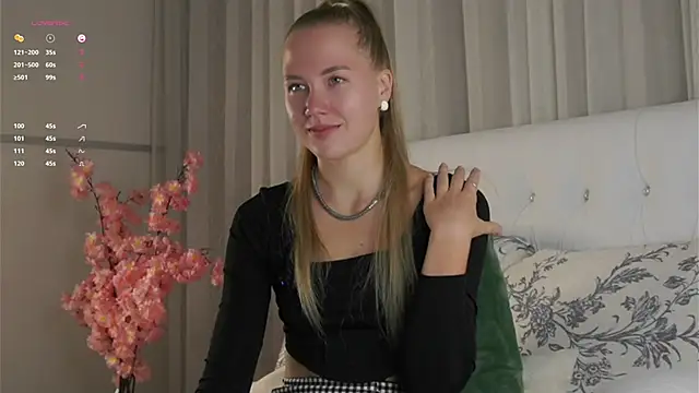 AlbaMesick online show from 09-19-25, 12:09