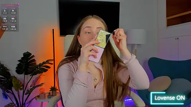 Sweet  Amily online show from 04-18-26, 05:54