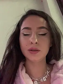 SunnyDane online show from 10-29-25, 03:11