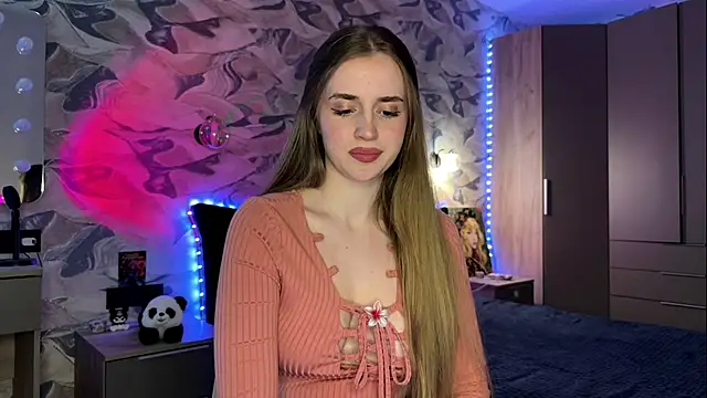 Snapshot of Jessica1West chatting on 05-18-26, 05:18 Jessica1West online show from 05-18-26, 05:18