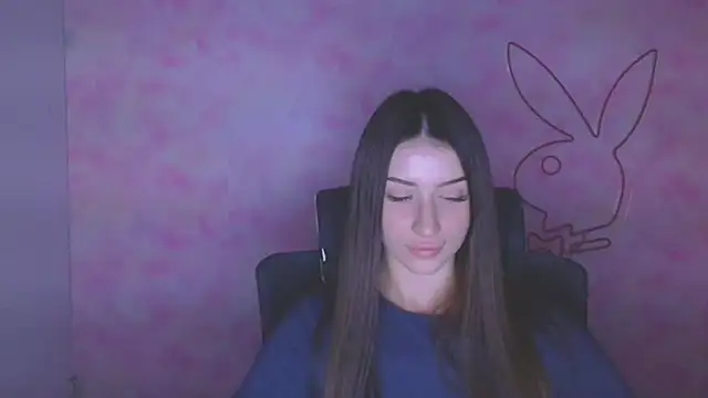 Snapshot of AlisaBubbles chatting on 10-06-25, 04:41 AlisaBubbles online show from 10-06-25, 04:41