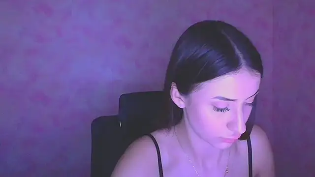 Snapshot of AlisaBubbles chatting on 09-23-25, 09:38 AlisaBubbles online show from 09-23-25, 09:38