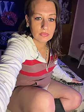 shortywidaphatty online show from 11-07-25, 02:21