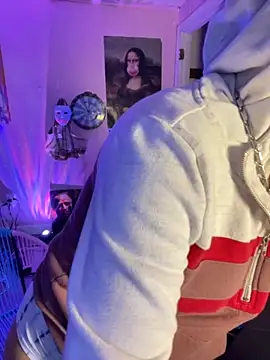 shortywidaphatty online show from 10-24-25, 01:54