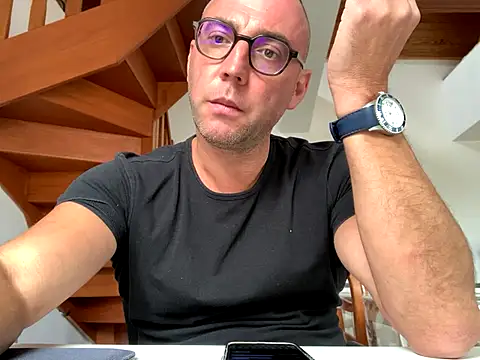 Snapshot of Marronglace1 chatting on 10-08-25, 12:17 Marronglace1 online show from 10-08-25, 12:17