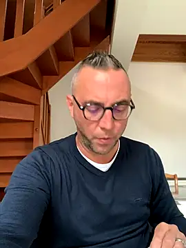 Snapshot of Marronglace1 chatting on 10-10-25, 08:15 Marronglace1 online show from 10-10-25, 08:15