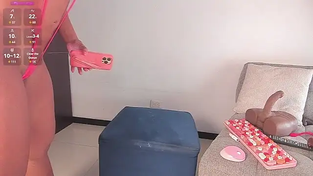 Snapshot of AvaFerrera chatting on 02-09-26, 09:02 AvaFerrera online show from 02-09-26, 09:02