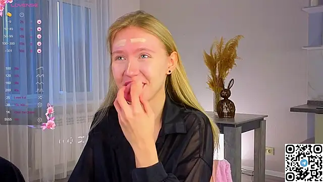 Succubelle online show from 11-30-25, 06:36