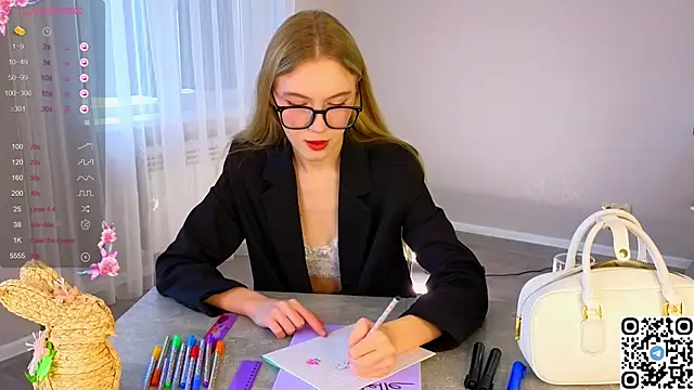 Succubelle online show from 11-19-25, 06:24