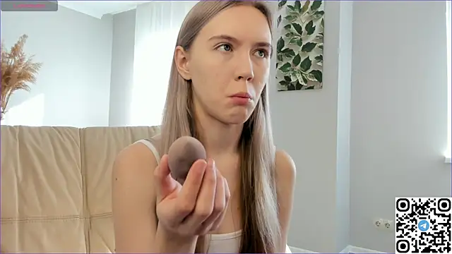 Succubelle online show from 10-02-25, 06:17