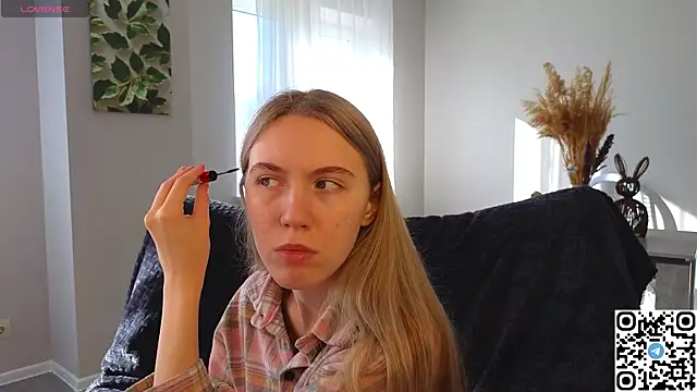 Succubelle online show from 10-04-25, 06:15