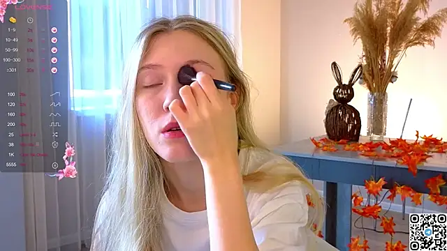 Succubelle online show from 11-08-25, 06:17