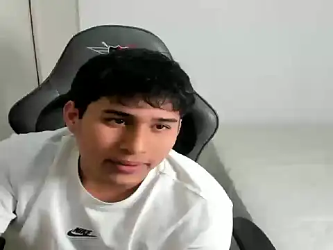 Snapshot of jhony_dickm chatting on 09-28-25, 06:48 jhony dickm online show from 09-28-25, 06:48