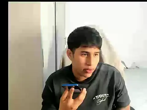 Snapshot of jhony_dickm chatting on 09-17-25, 08:44 jhony dickm online show from 09-17-25, 08:44