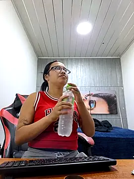 susan mooree online show from 11-28-25, 06:41