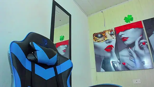 susan mooree online show from 10-14-25, 07:25