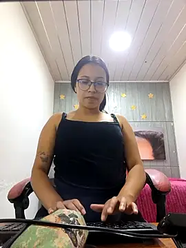 susan mooree online show from 12-17-25, 06:24