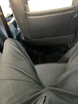 Snapshot of your-hugehard-ashi chatting on 10-13-25, 11:12 your-hugehard-ashi online show from 10-13-25, 11:12