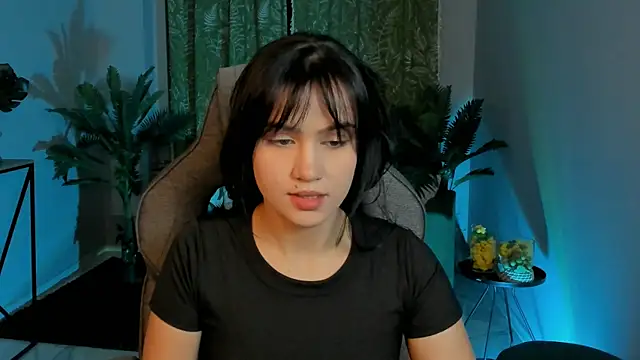 MonicaFarmer online show from 11-26-25, 05:35