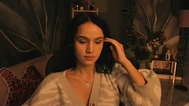 MonicaFarmer online show from 10-08-25, 05:57