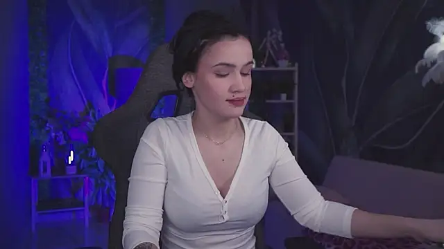 MonicaFarmer online show from 03-22-26, 02:37