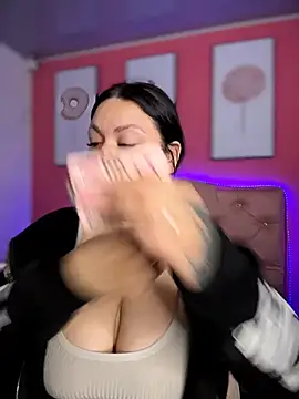 Megaan  More online show from 12-18-25, 01:00