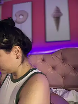 Megaan  More online show from 11-16-25, 02:16