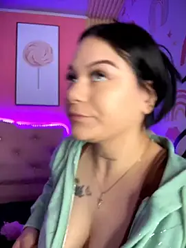 Megaan  More online show from 11-30-25, 01:39