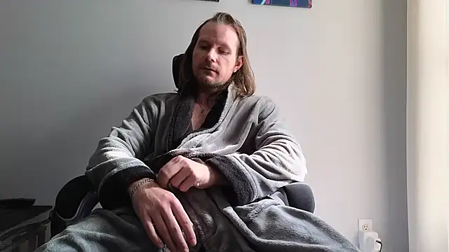 Snapshot of AlbinoAdonis chatting on 09-13-25, 02:17 AlbinoAdonis online show from 09-13-25, 02:17