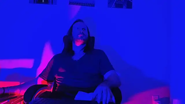 Snapshot of AlbinoAdonis chatting on 09-25-25, 12:38 AlbinoAdonis online show from 09-25-25, 12:38