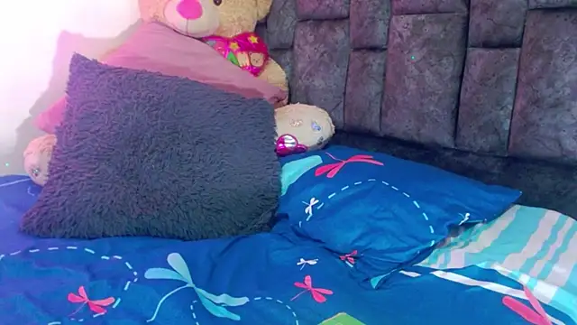 Charlotte Landry   online show from 12-16-25, 06:45