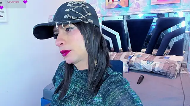 Charlotte Landry   online show from 02-05-26, 04:36