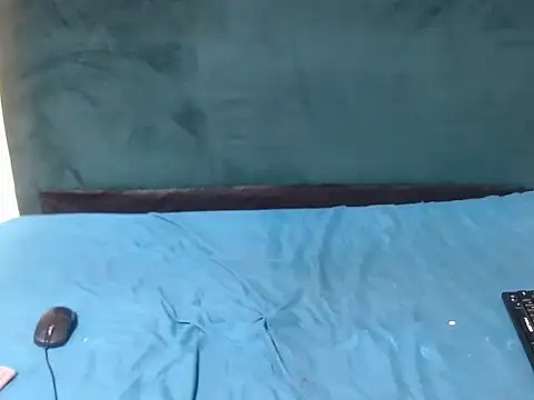 Freaky-Nicky18 online show from 10-27-25, 07:15