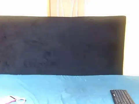 Freaky-Nicky18 online show from 11-26-25, 06:24