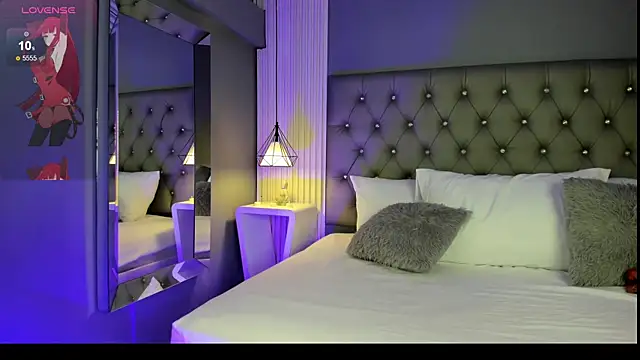 LunaBloomn online show from 12-01-25, 05:14