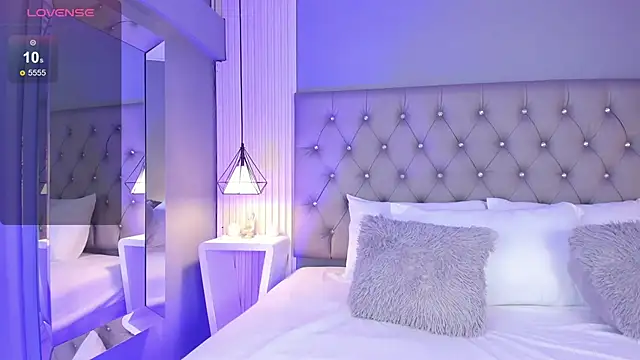 LunaBloomn online show from 01-07-26, 05:07