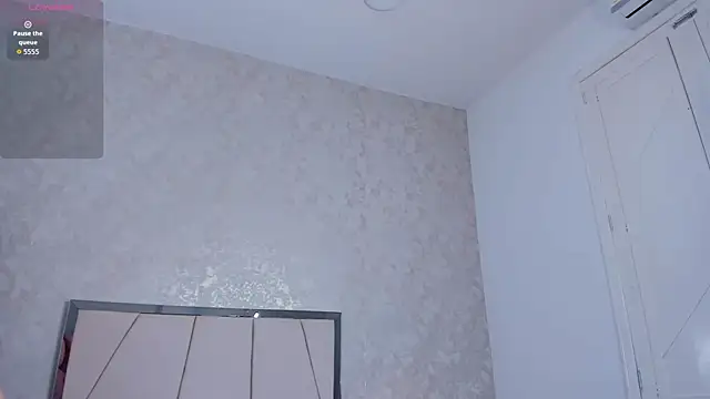 AntonellaCano01 online show from 10-08-25, 12:07