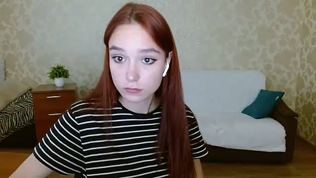 Snapshot of aFoxie chatting on 09-14-25, 11:05 aFoxie online show from 09-14-25, 11:05