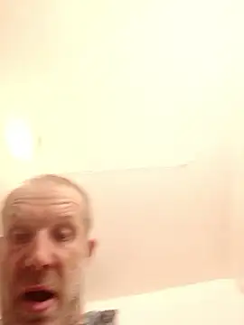 Mrdano0000 online show from 06-04-26, 04:28