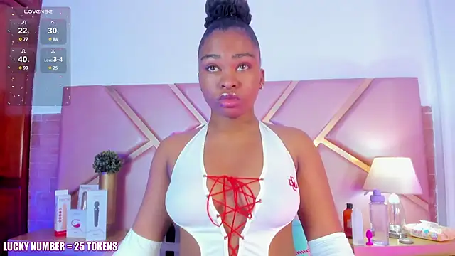 SophieSinclair online show from 11-18-25, 12:52