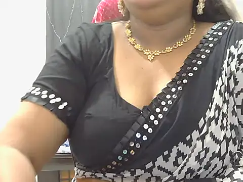 Snapshot of Nisha-telugu chatting on 08-04-26, 02:05 Nisha-telugu online show from 08-04-26, 02:05