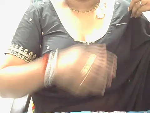 Snapshot of Nisha-telugu chatting on 06-10-26, 03:35 Nisha-telugu online show from 06-10-26, 03:35